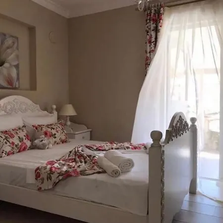 The White Otel